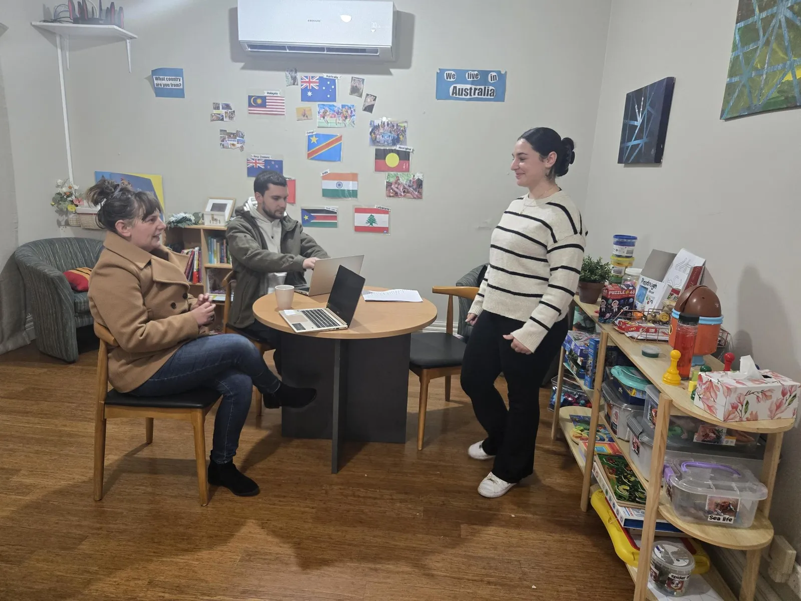 A skills conversation between a participant and mentor during the Employment Program